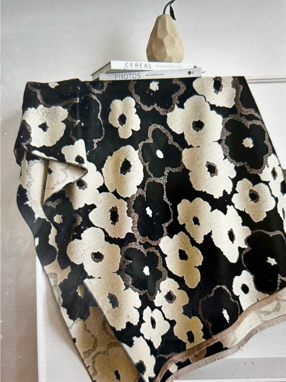 Black & White Rose  Floral Jacquard Wrap Scarf